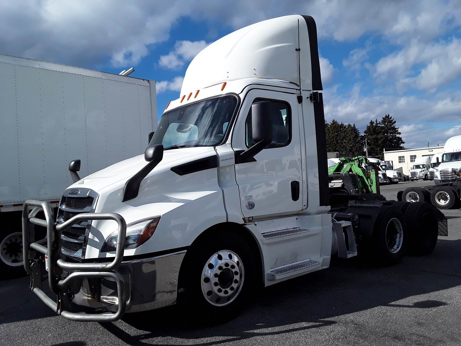 Semi Truck Exterior Detailing (Day Cab Only)